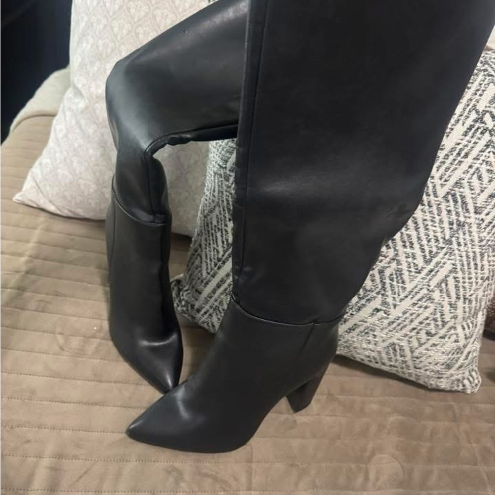 Elegant Black Heeled Boots for Women